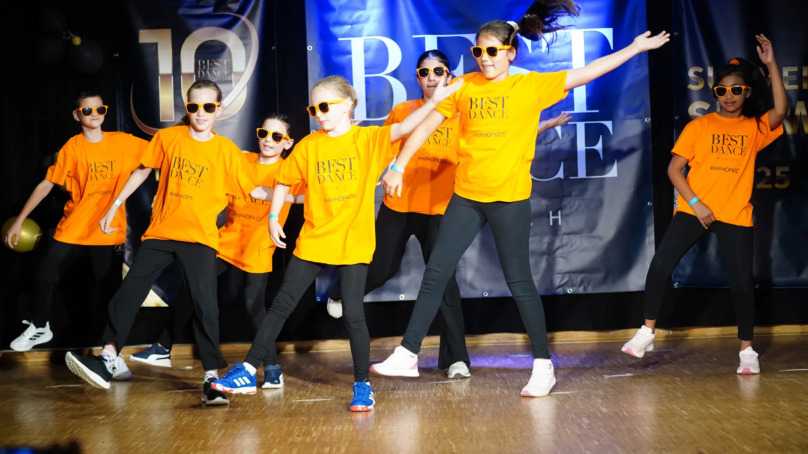Gruppenauftritt der Tanzschule BEST DANCE MUNICH